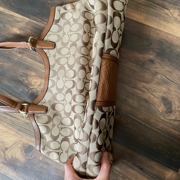 Authentic coach bag - Picture 5 of 9